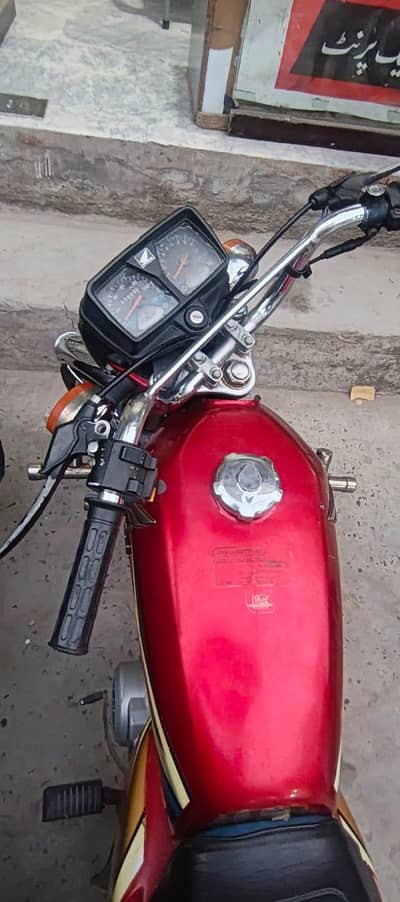 Honda red 125 2020