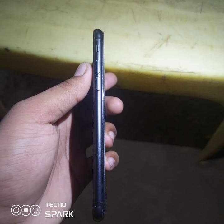 Apple iPhone 8 2