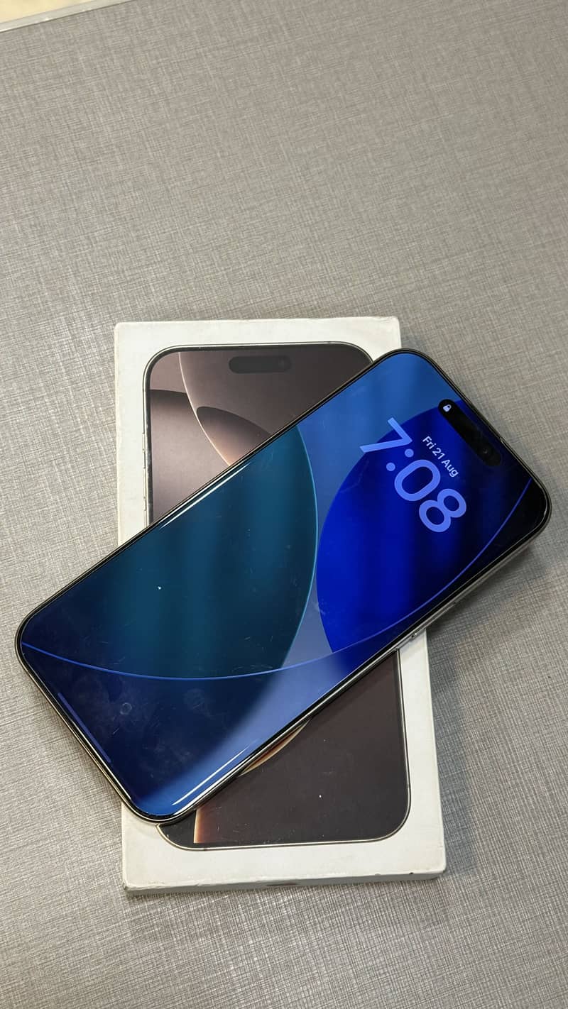 Apple iPhone 16 Pro Max 4