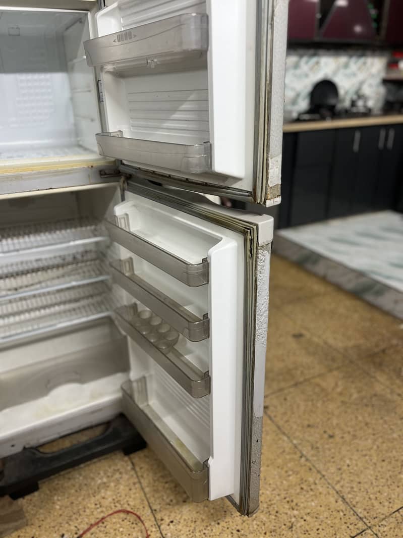 Dawlance freezer 4
