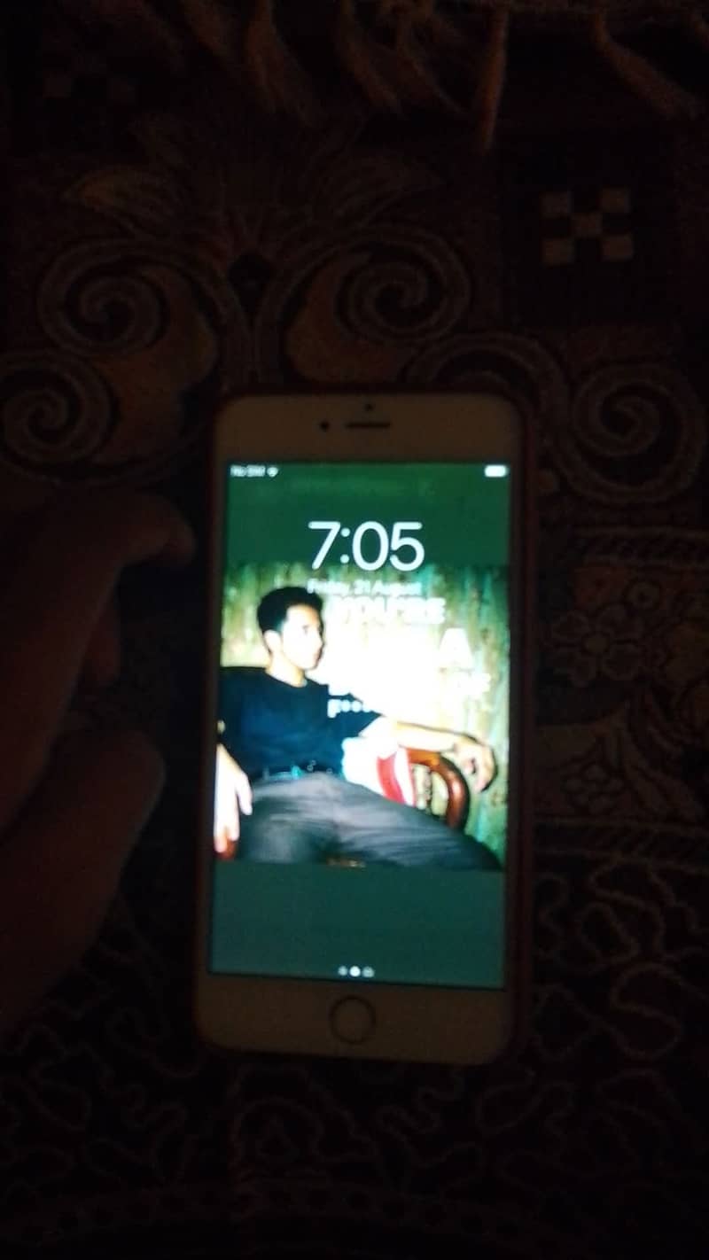 Apple iPhone 6S Plus 2