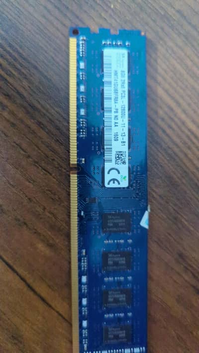 DDR4 RAM 4GB (2 STICKS)