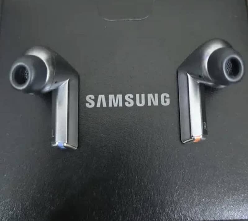 Galaxy Buds3 Pro 1