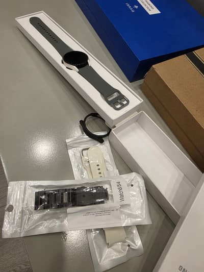 Samsung Galaxy Watch 6 (40mm) - 10/10 Condition