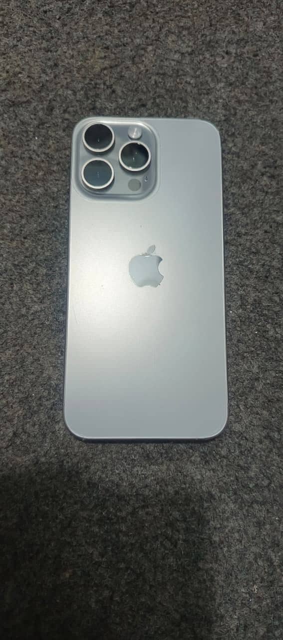 Apple iPhone 15 Pro Max 5