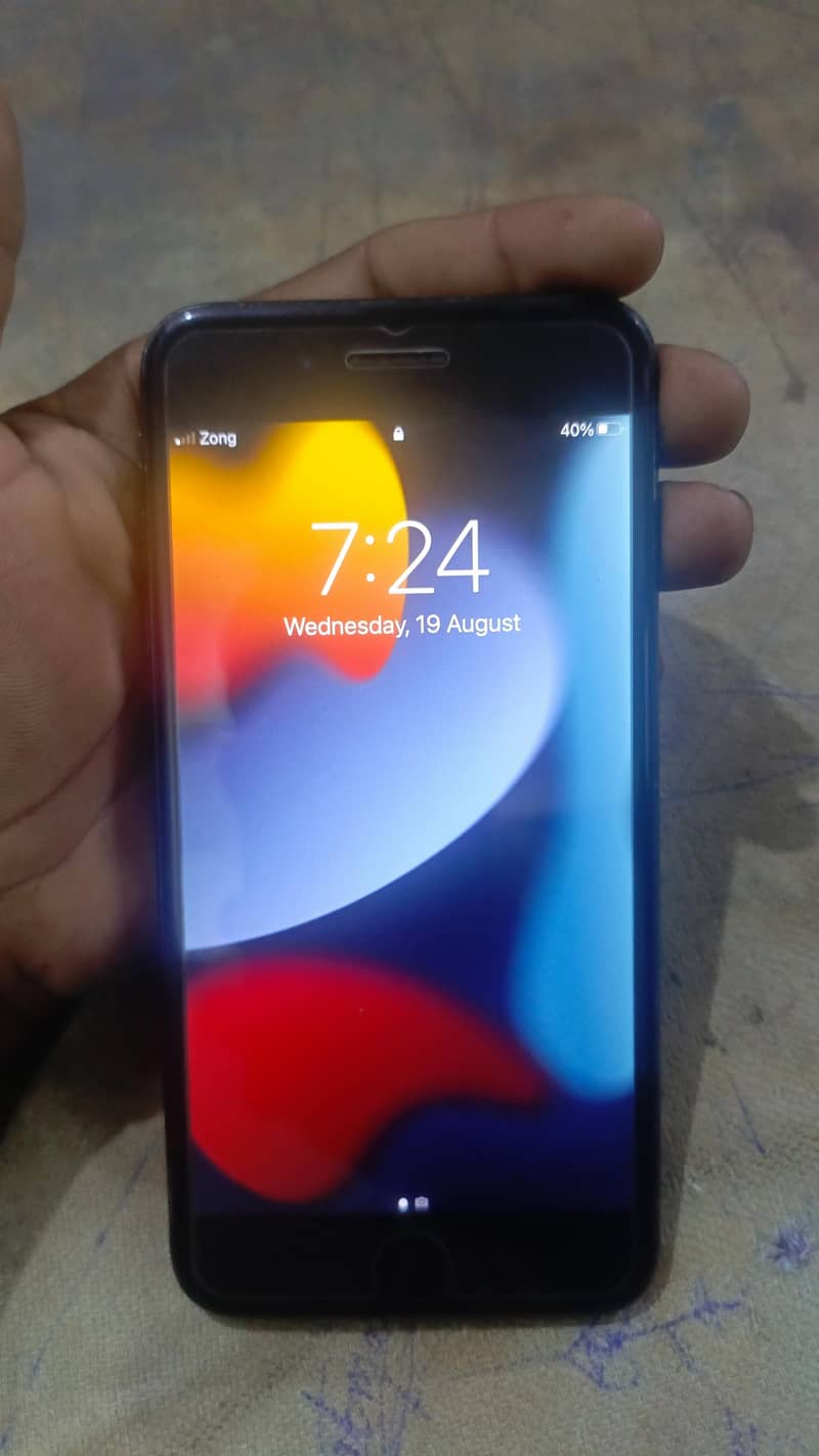 Apple iPhone 7 Plus 2