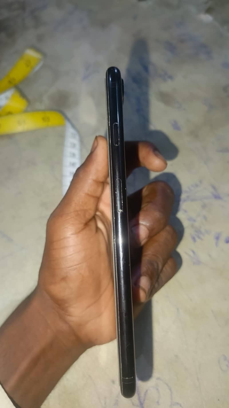 Apple iPhone 7 Plus 5
