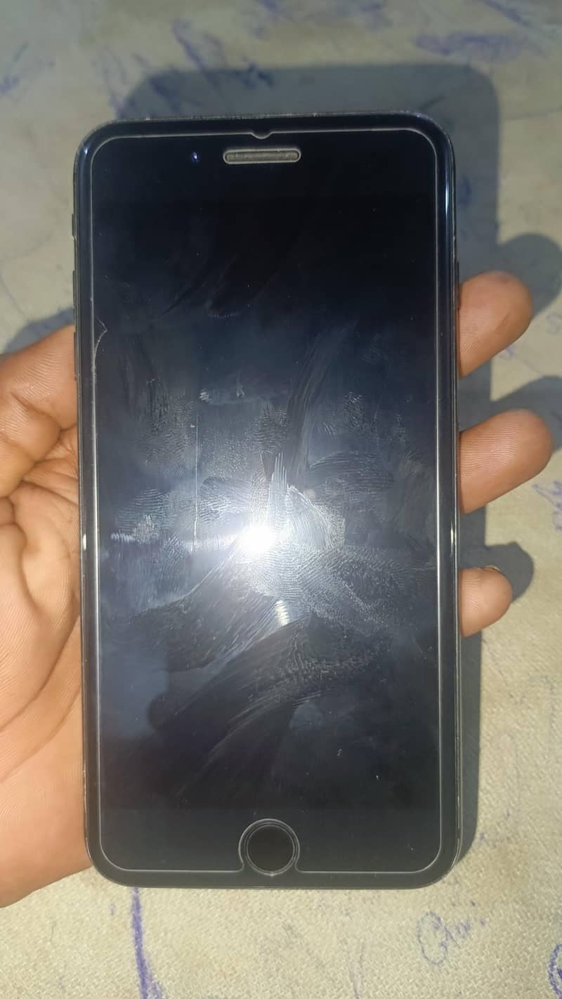 Apple iPhone 7 Plus 6