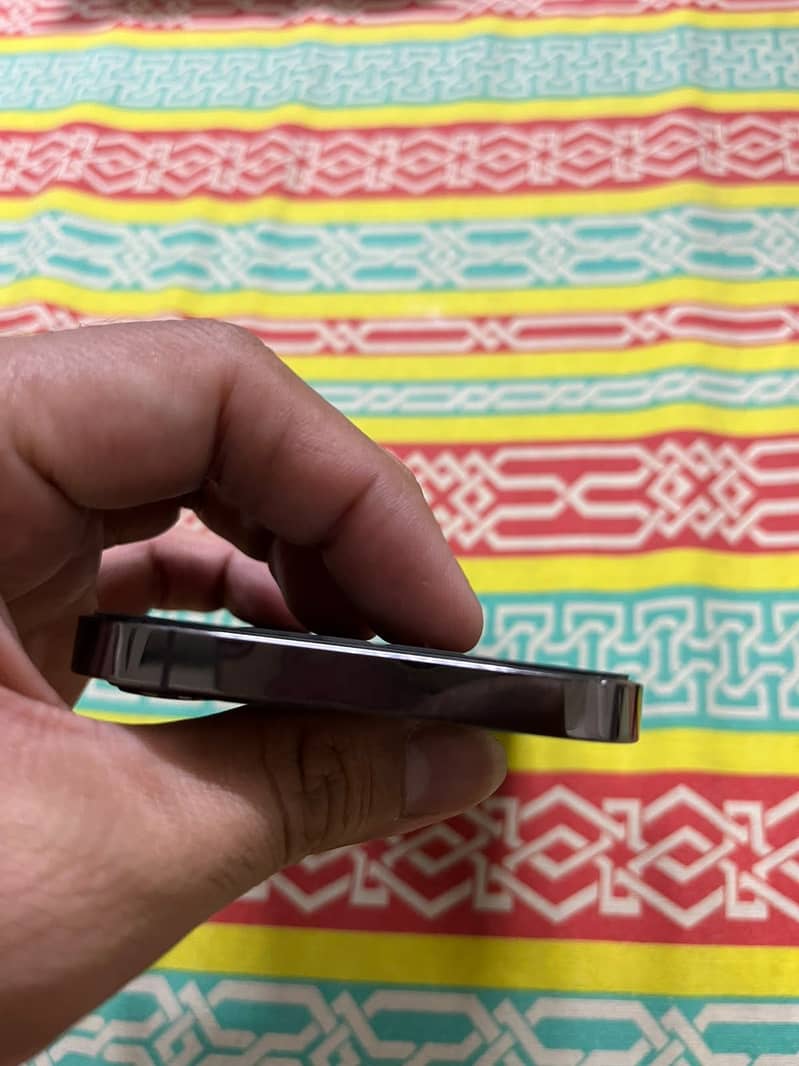 Apple iPhone 12 Pro 2