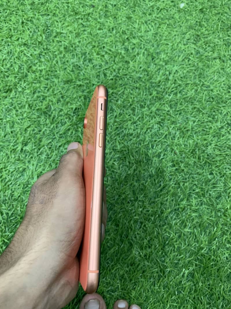 iPhone XR 2