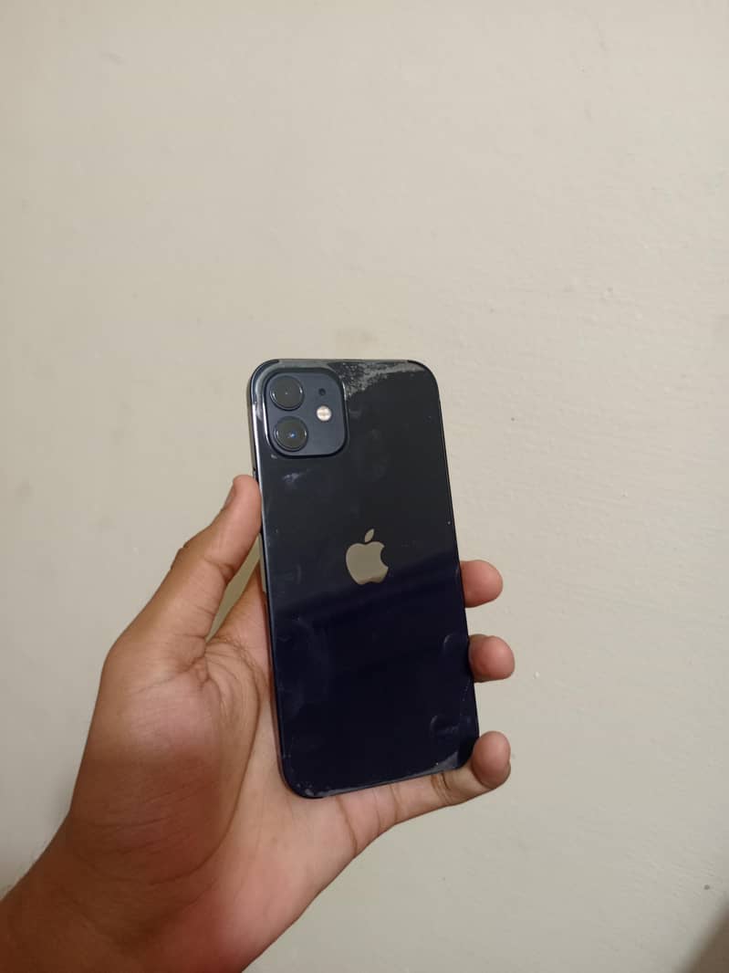 Apple iPhone 12 3