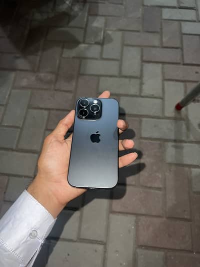 Apple iPhone 16 Pro