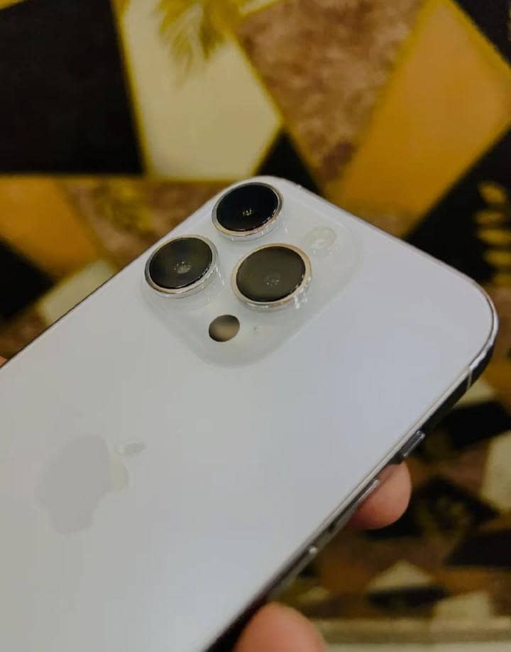 Apple iPhone 14 Pro 3