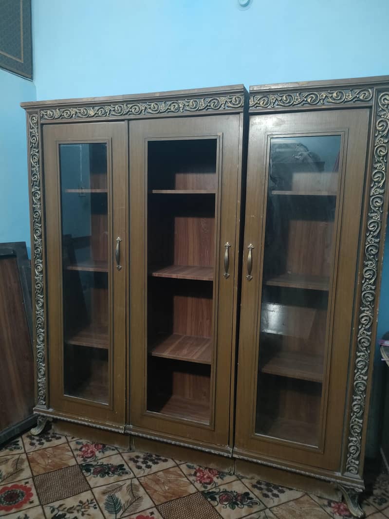 Showcase And Mirror 0