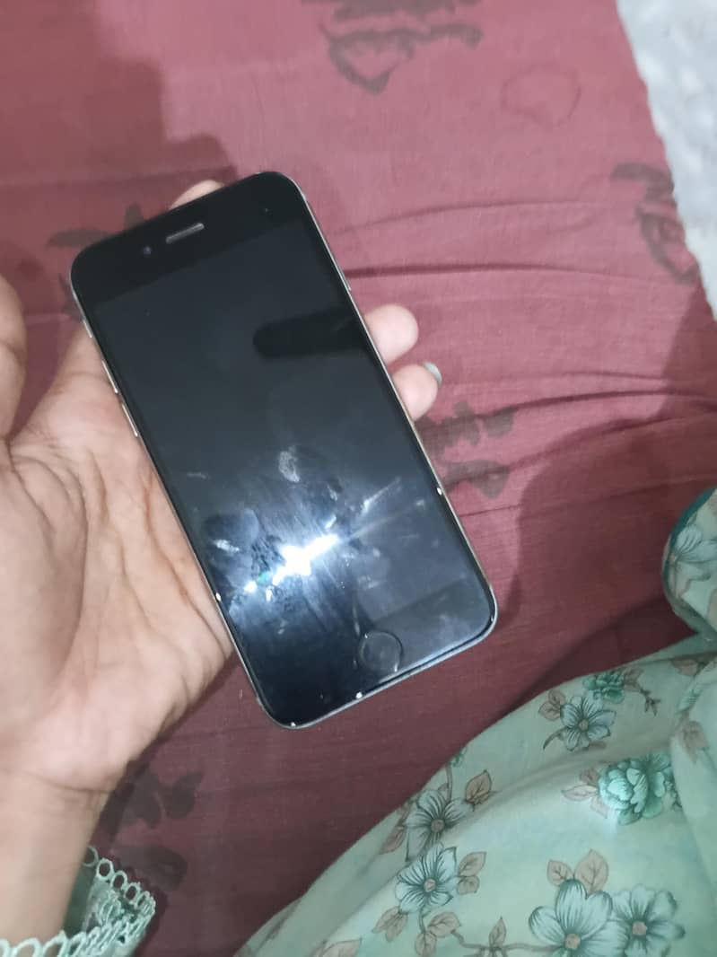 Apple iPhone 6S 5