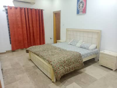 Furnished 2bed apartment for rent in bahria town phase 1 safari villas
