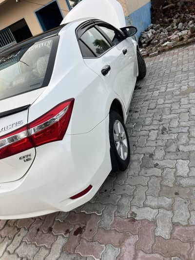 Toyota Corolla Altis 2015