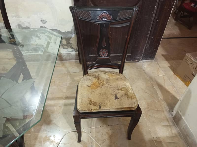 Dining table Excellent condition 2