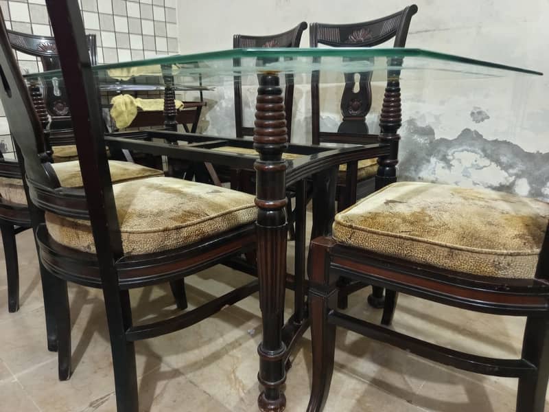 Dining table Excellent condition 3