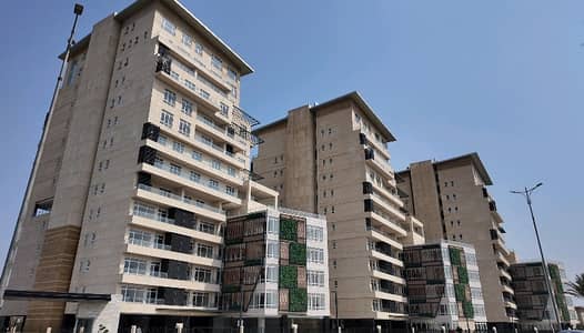 1658 Square Feet Flat Is Available For sale