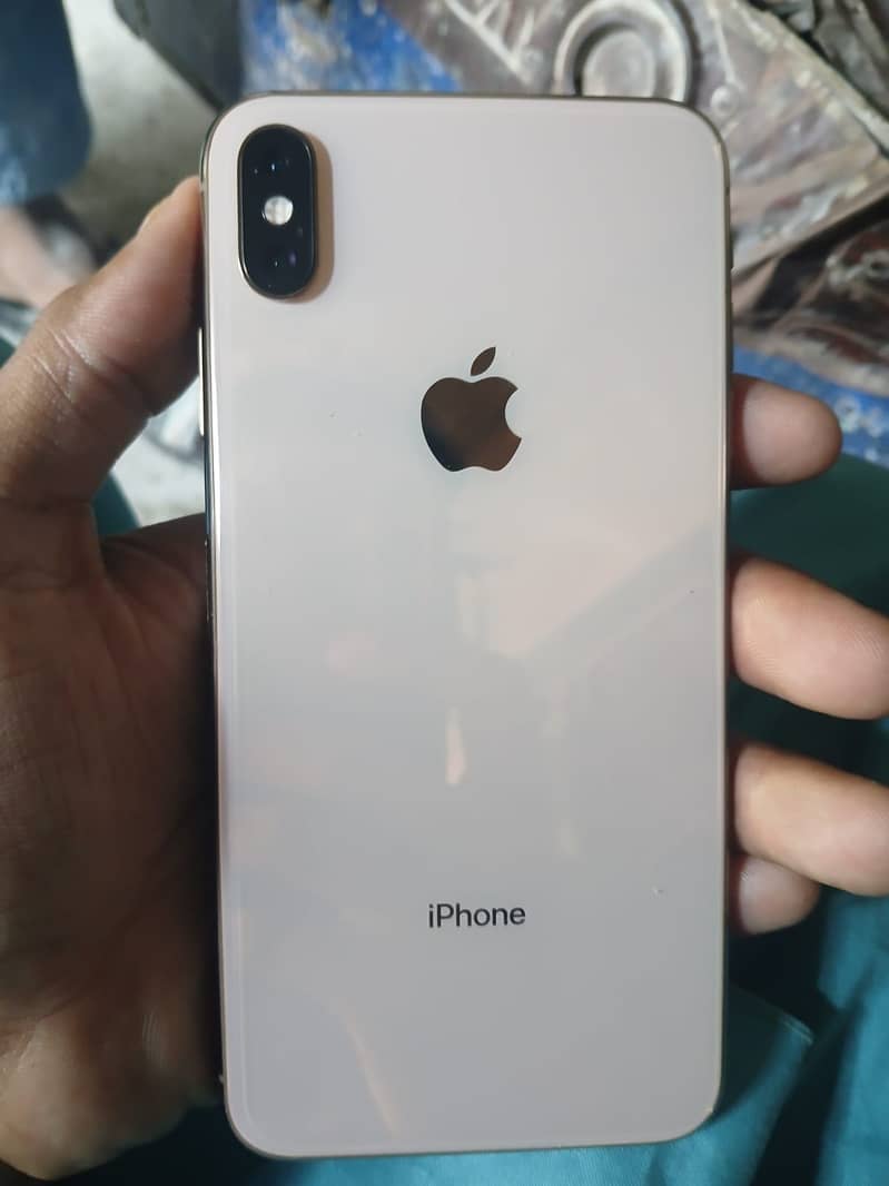 Apple iPhone XS Max 5