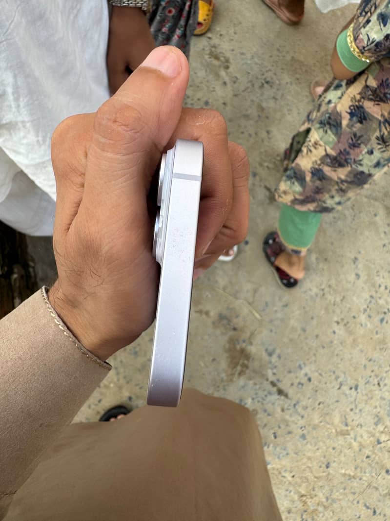Apple iPhone 14 2
