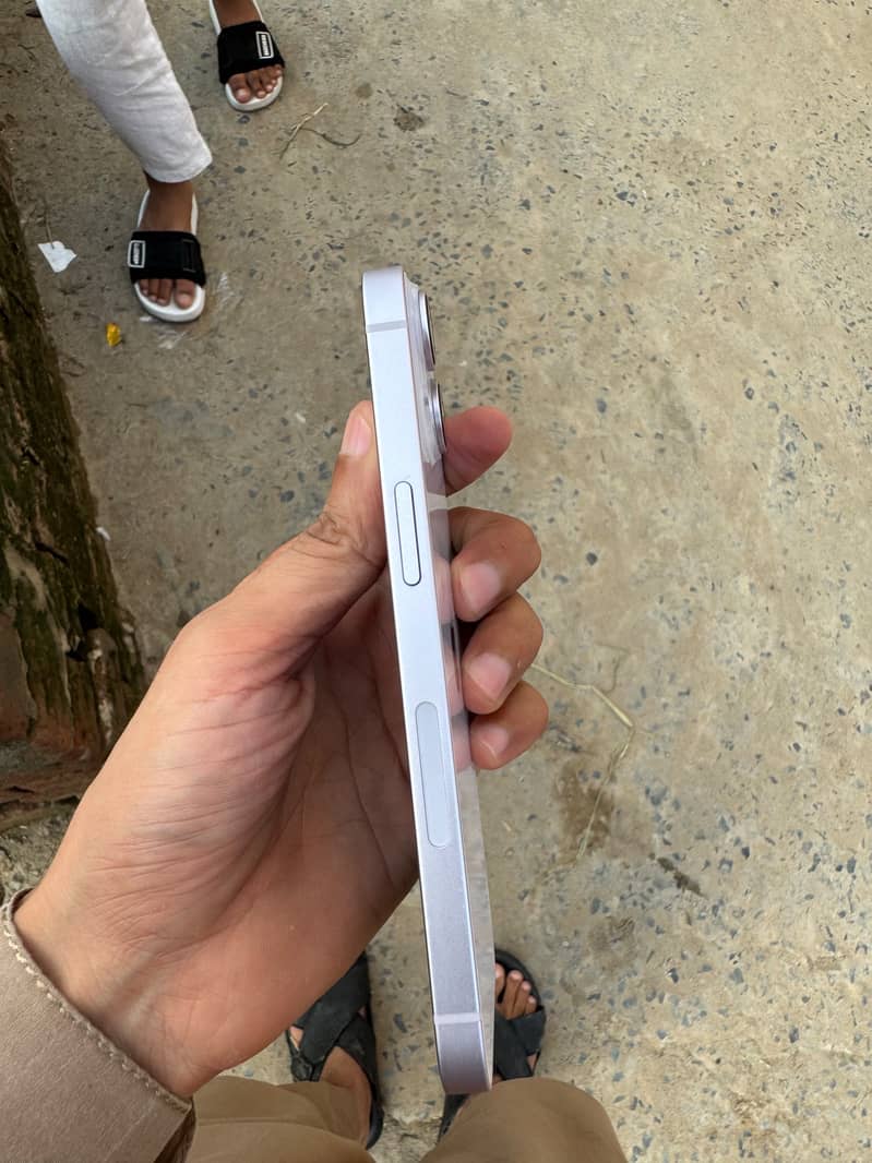 Apple iPhone 14 5