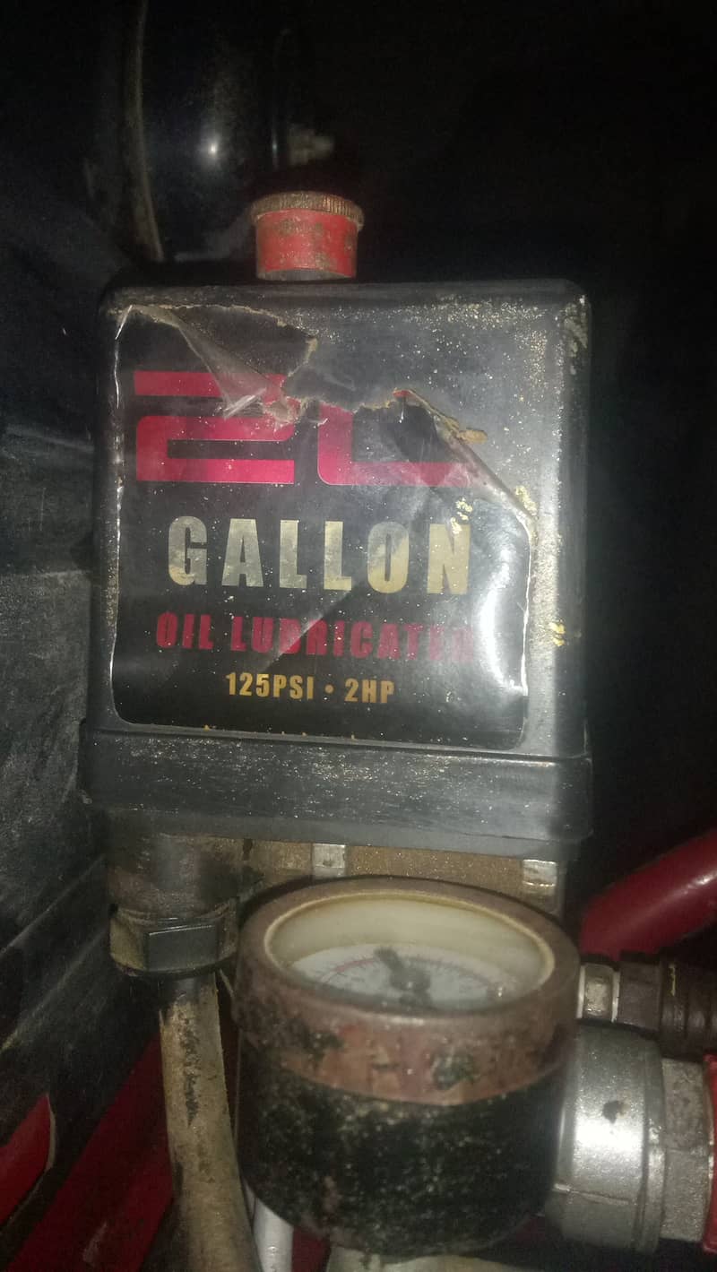 Air compressor 2 HP automatic 4