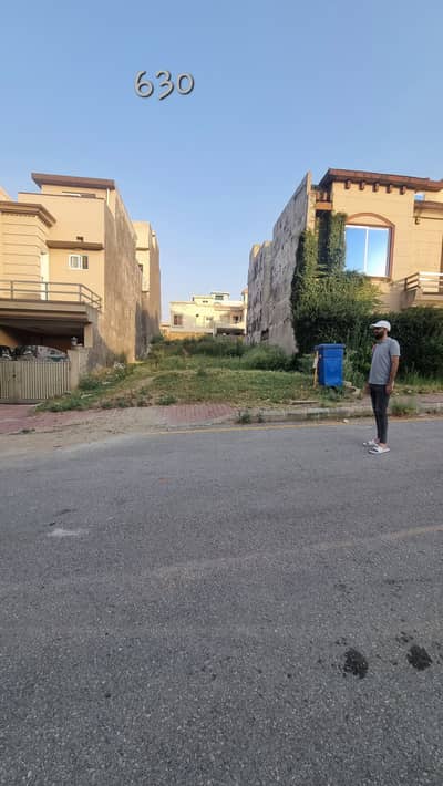 5 Marla Hot Location Plot For Sale In Overseas Sector