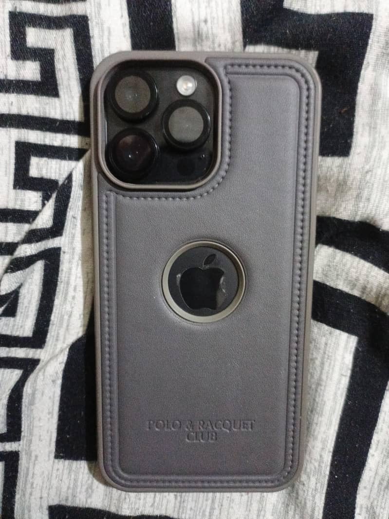 Apple iPhone 14 Pro Max 1