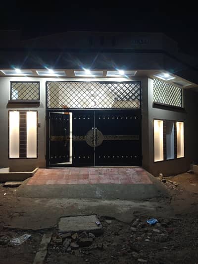 4.5 marla single story corner house for sale