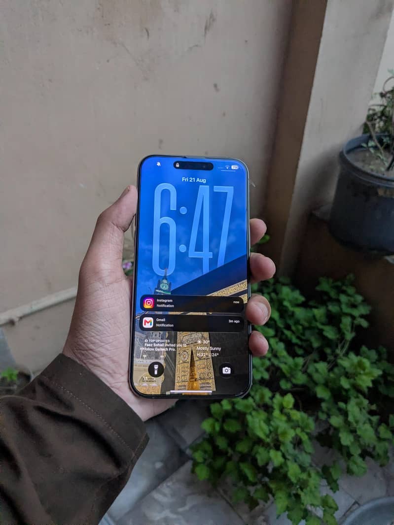 Apple iPhone 15 Pro Max 0
