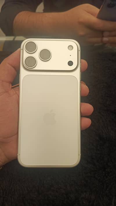 Apple iPhone 17 Pro Max jv