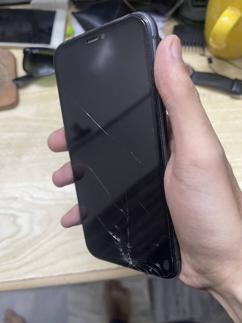 Apple iPhone 11 6
