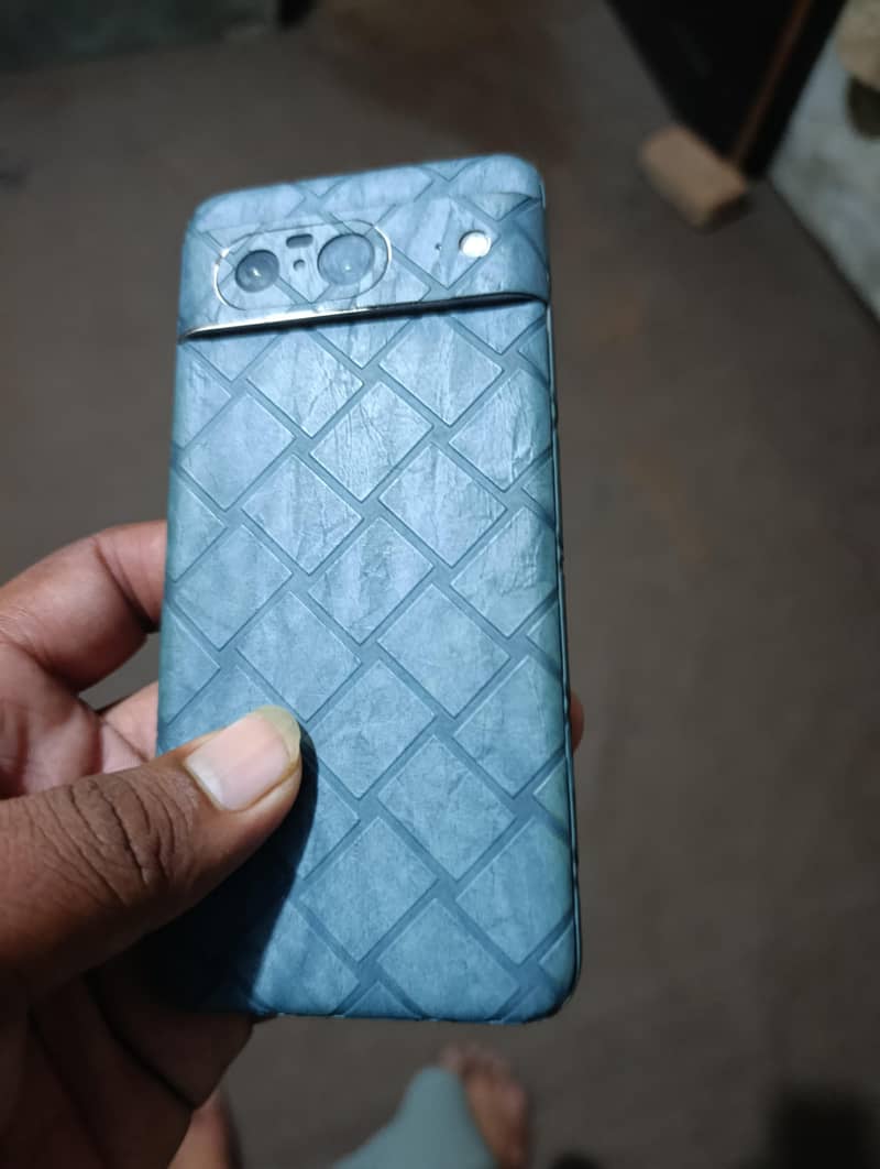 Google Pixel 8 2