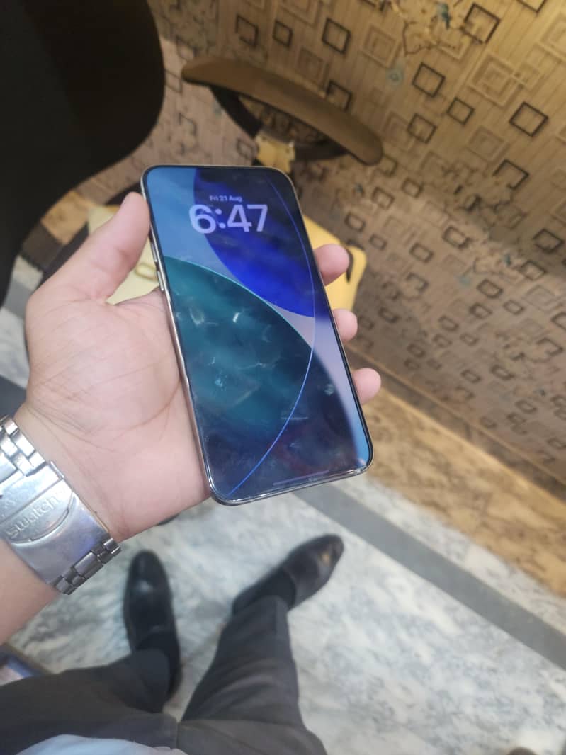 Apple iPhone 15 Pro Max 1