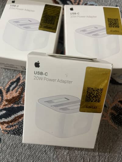 USB-C 20w 100% original