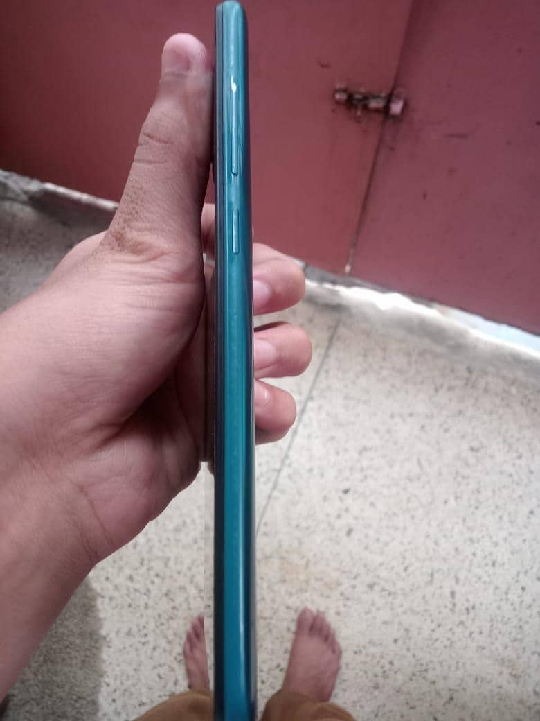 Xiaomi Redmi Note 9 4