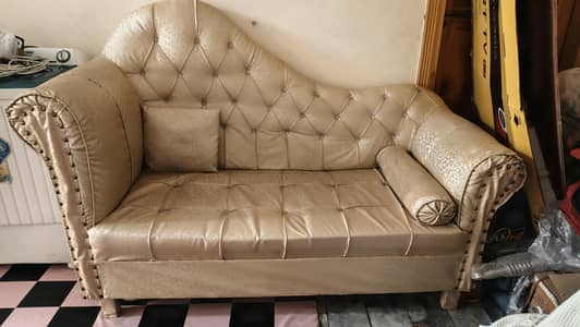 Dewan sofa