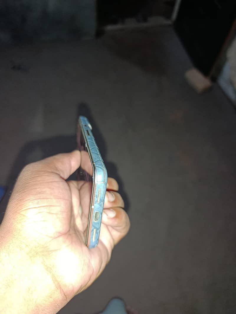 Google Pixel 8 3