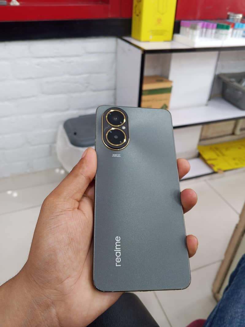Realme C67 0