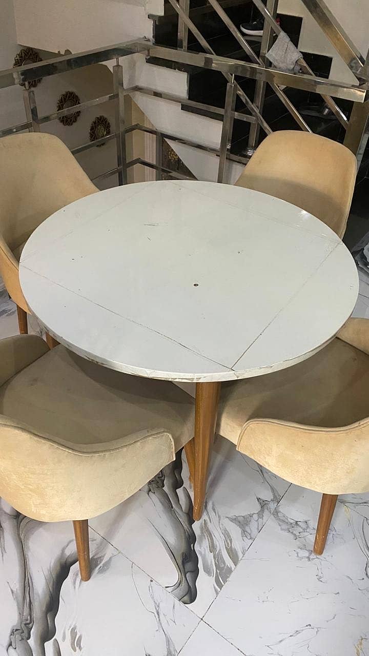 Round Dining Table Set – 4 Chairs 3