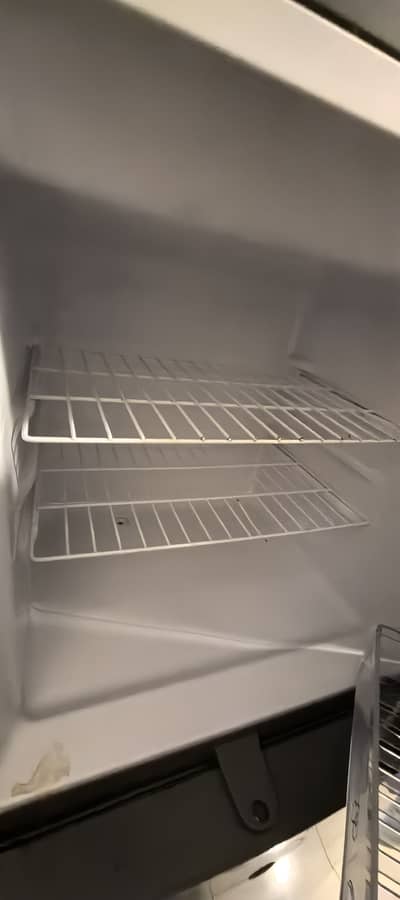 Haeir Refrigerator 306 litera
