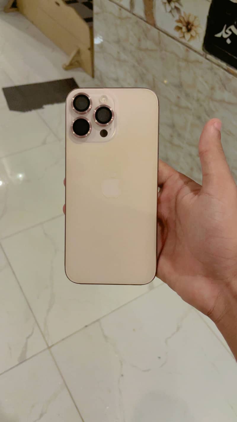 Apple iPhone 16 Pro Max 0