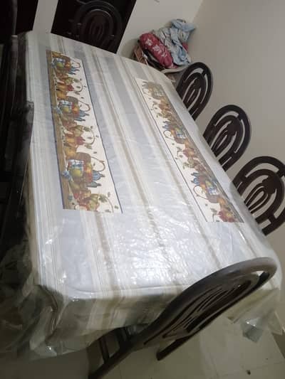 Dinning table with 08 chairs for sale.