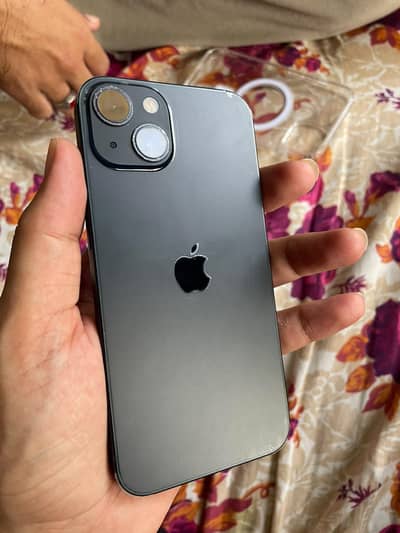 Apple iPhone 13