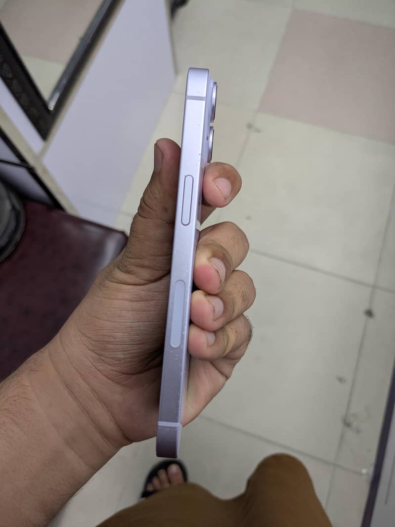 Apple iPhone 14 3