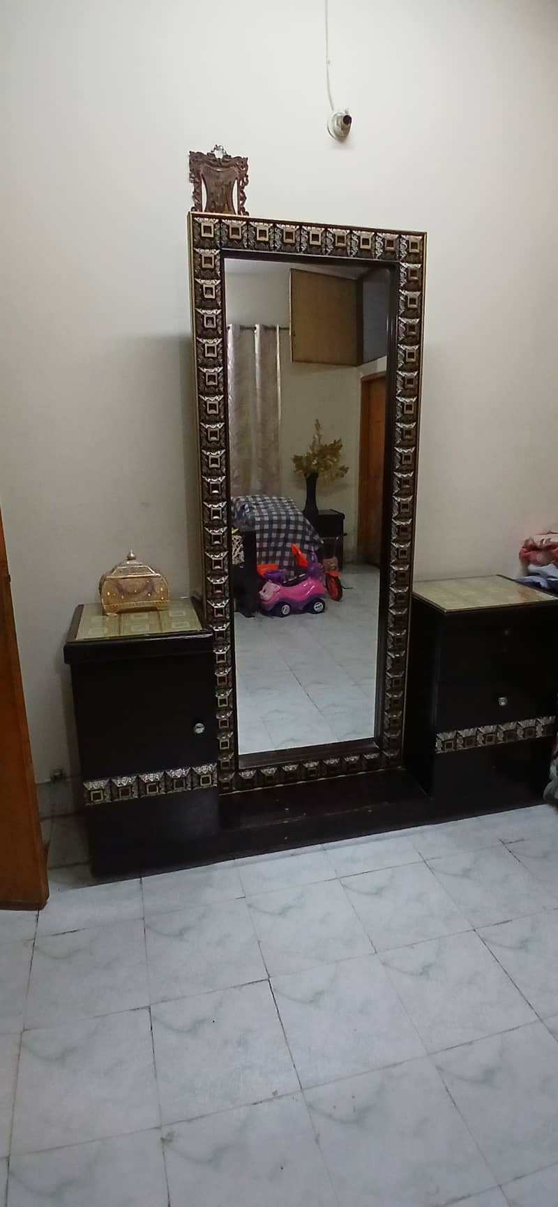 King size bed set ,solid wood, wardrob,bed dressing table, side tables 0