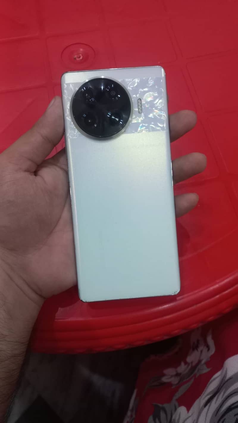Tecno Spark 20 Pro Plus 2
