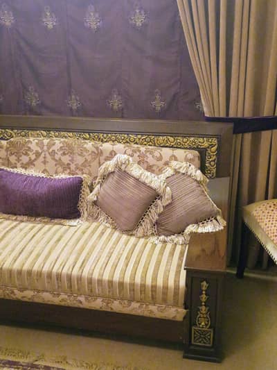 modern 7 seater sofa set in excellent condition